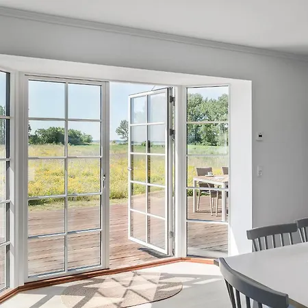 Сasa de vacaciones 4 Bedroom Amazing In Asko